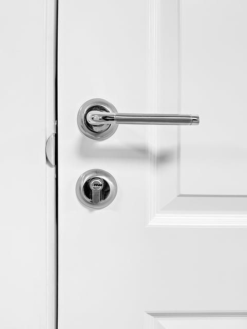 Square Backplate Handle